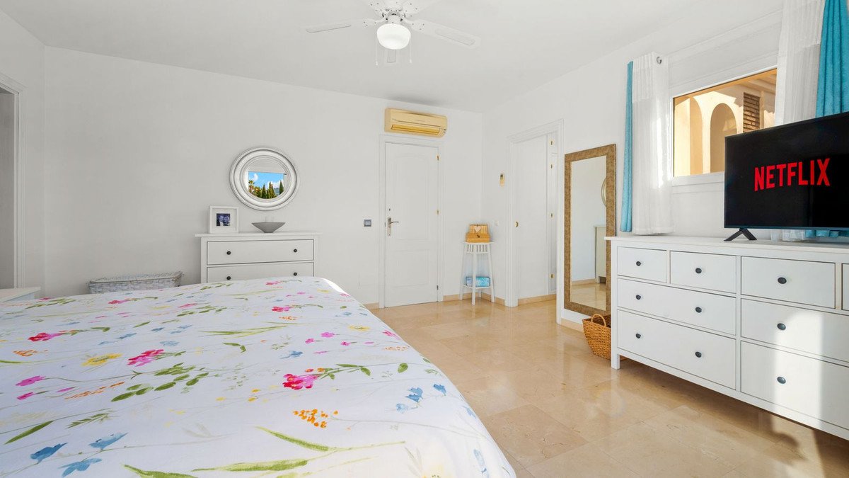 5 Bed Detached Villa in Frigiliana