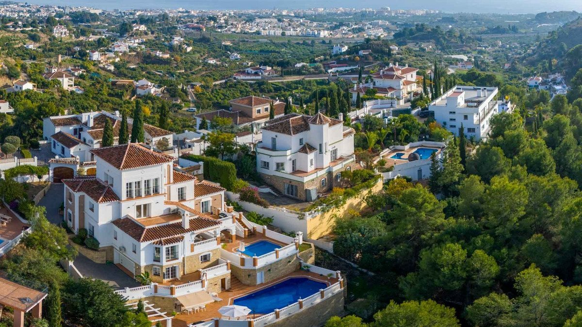 5 Bed Detached Villa in Frigiliana