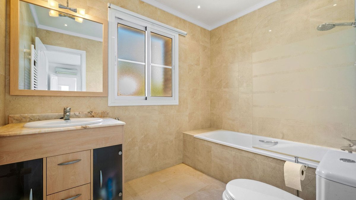 5 Bed Detached Villa in Frigiliana