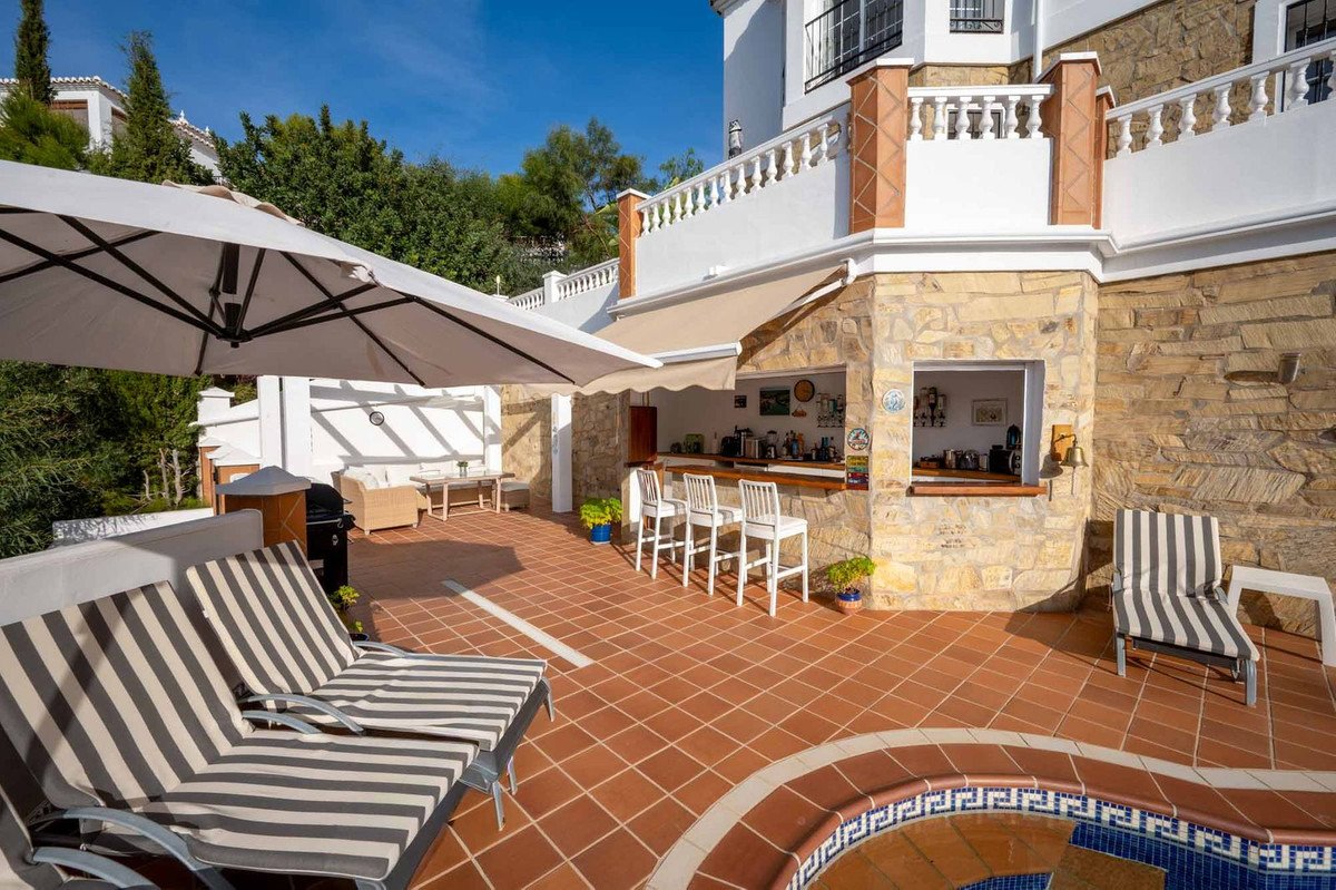 5 Bed Detached Villa in Frigiliana