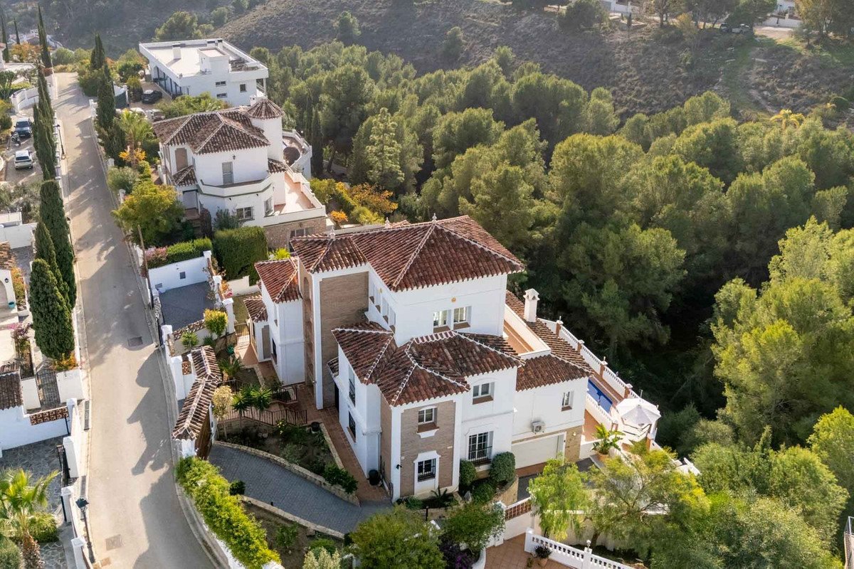 5 Bed Detached Villa in Frigiliana
