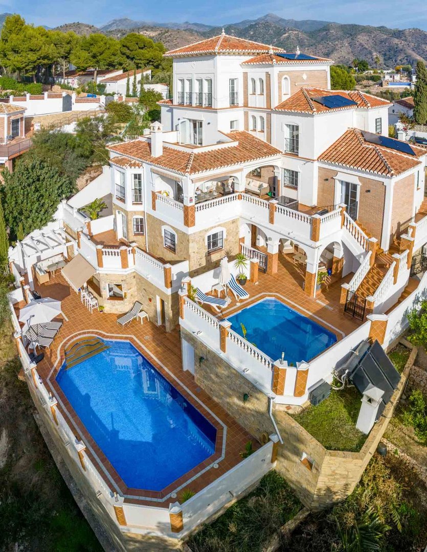 5 Bed Detached Villa in Frigiliana