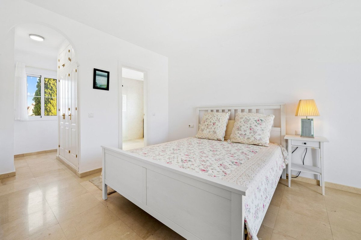 5 Bed Detached Villa in Frigiliana