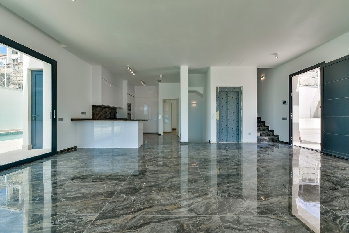 7 Bed New Development in Finestrat