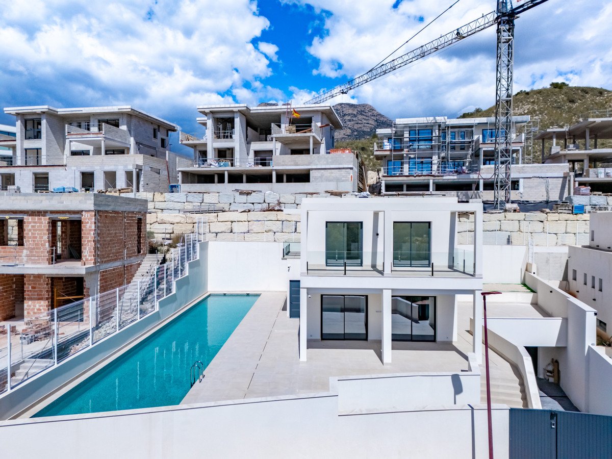7 Bed New Development in Finestrat
