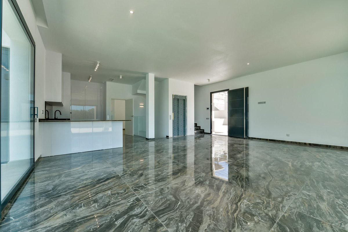 7 Bed New Development in Finestrat