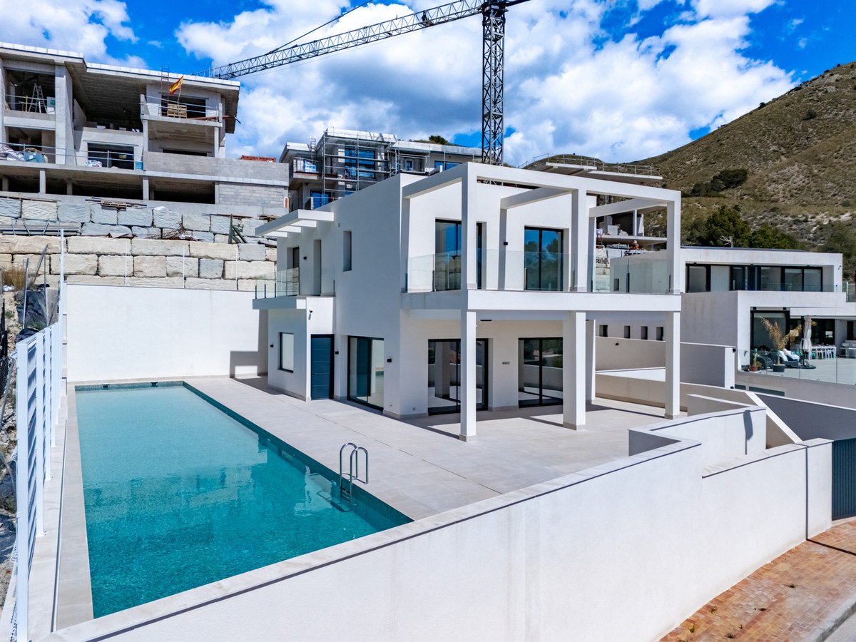 7 Bed New Development in Finestrat