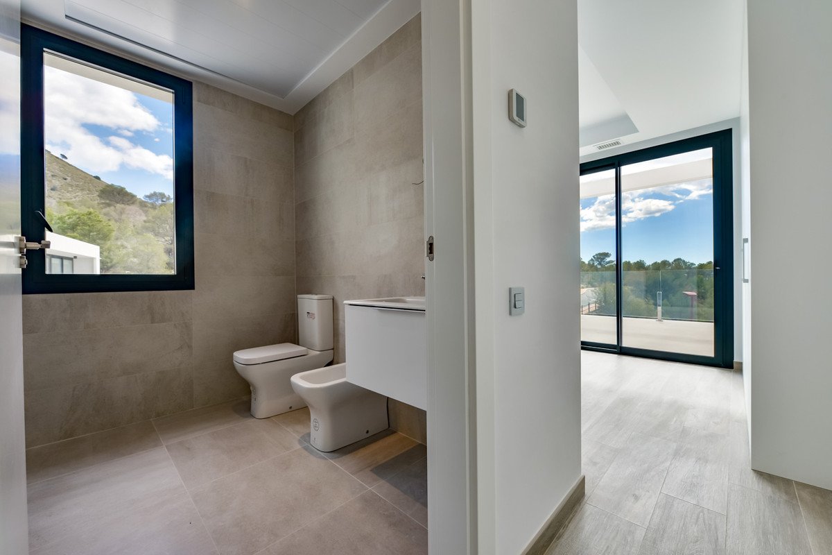 7 Bed New Development in Finestrat