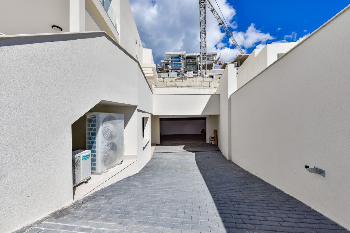 7 Bed New Development in Finestrat