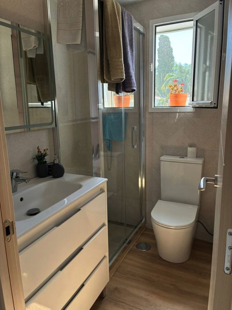 1 Bed Middle Floor Apartment in Nueva Andalucía