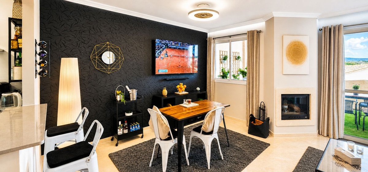2 Bed Middle Floor Apartment in La Duquesa