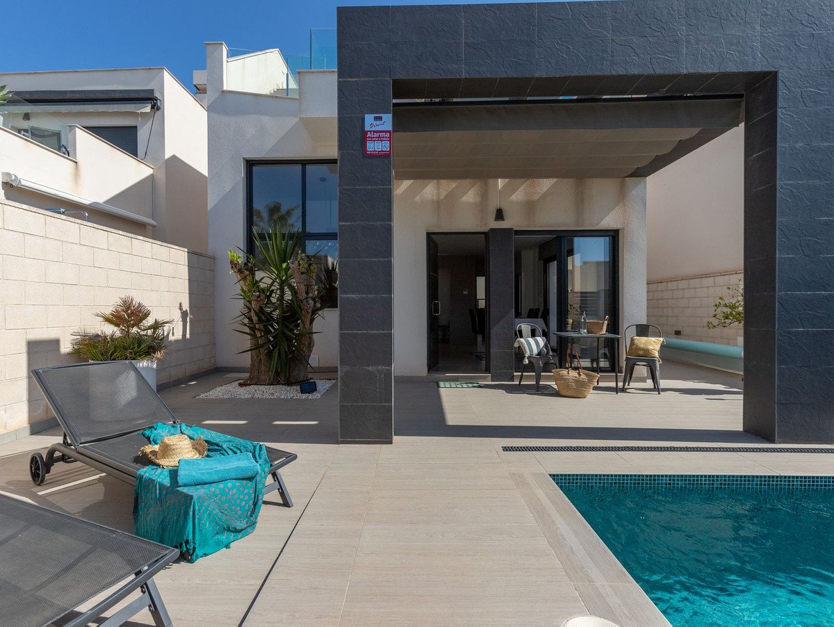 3 Bed Detached Villa in Rojales