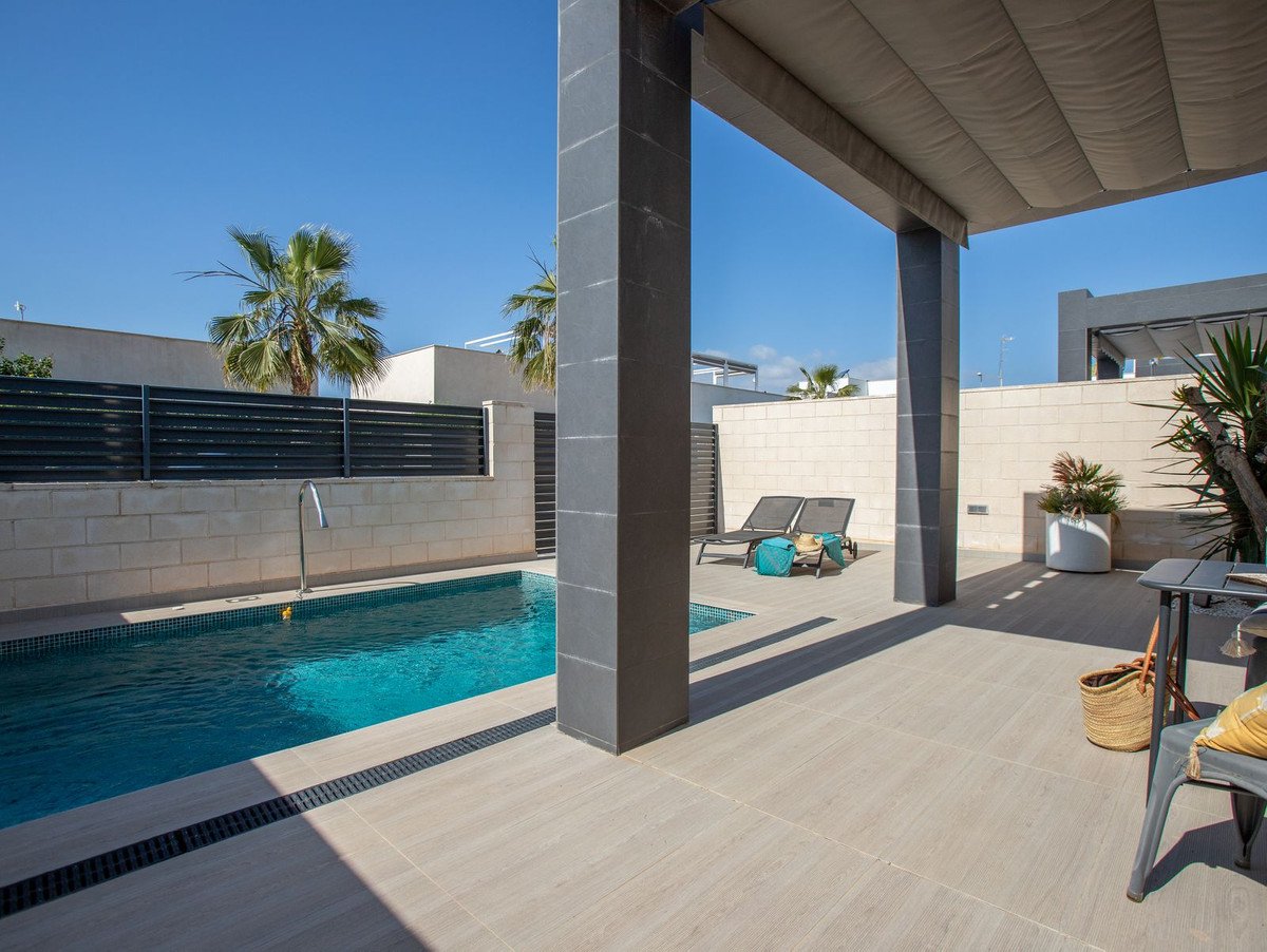 3 Bed Detached Villa in Rojales