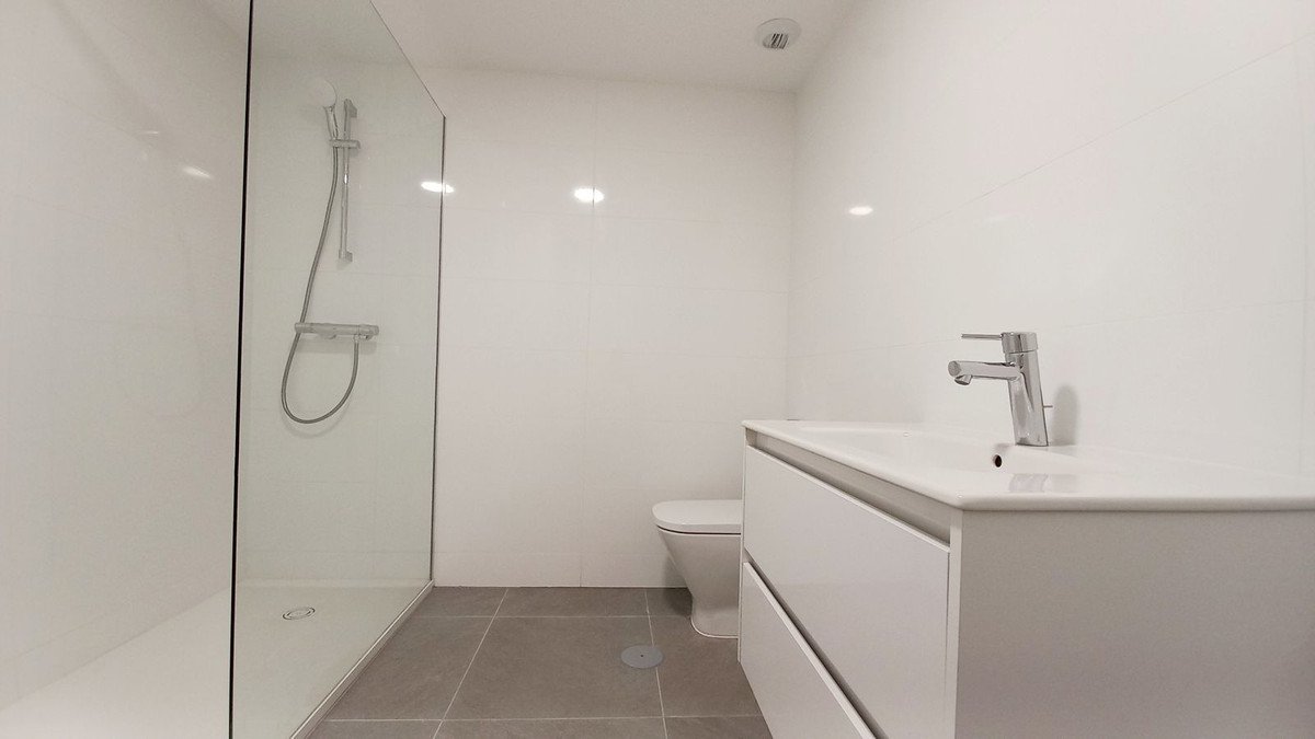 2 Bed Ground Floor Apartment in El Chaparral