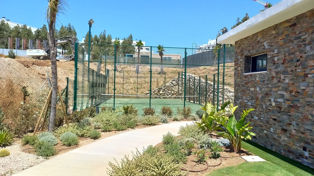 2 Bed Ground Floor Apartment in El Chaparral