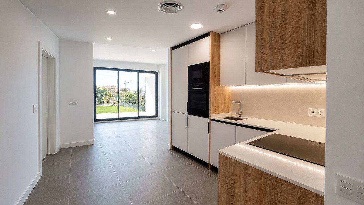 2 Bed Ground Floor Apartment in El Chaparral