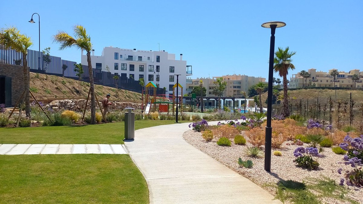 2 Bed Ground Floor Apartment in El Chaparral