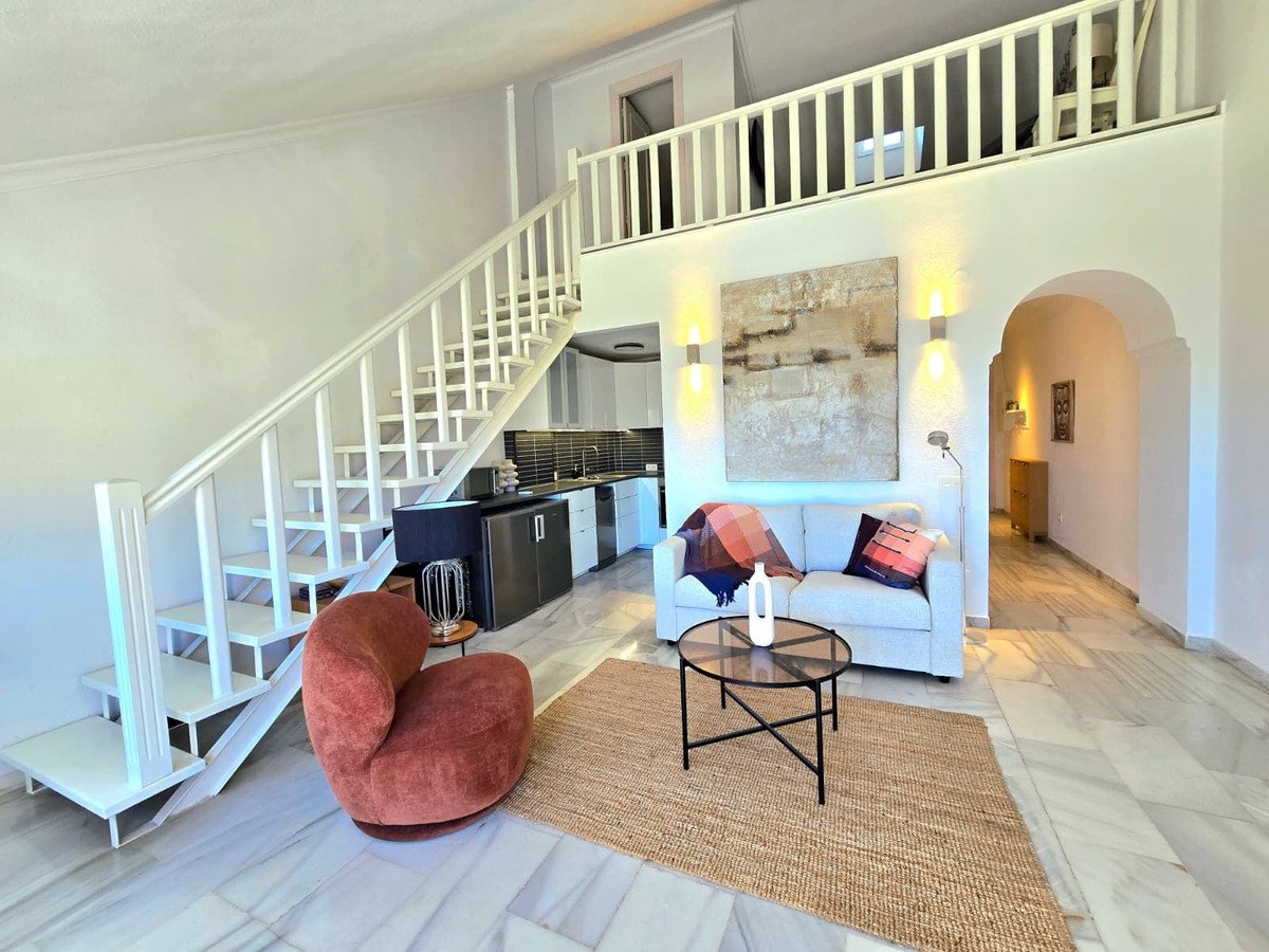 2 Bed Penthouse Duplex in The Golden Mile