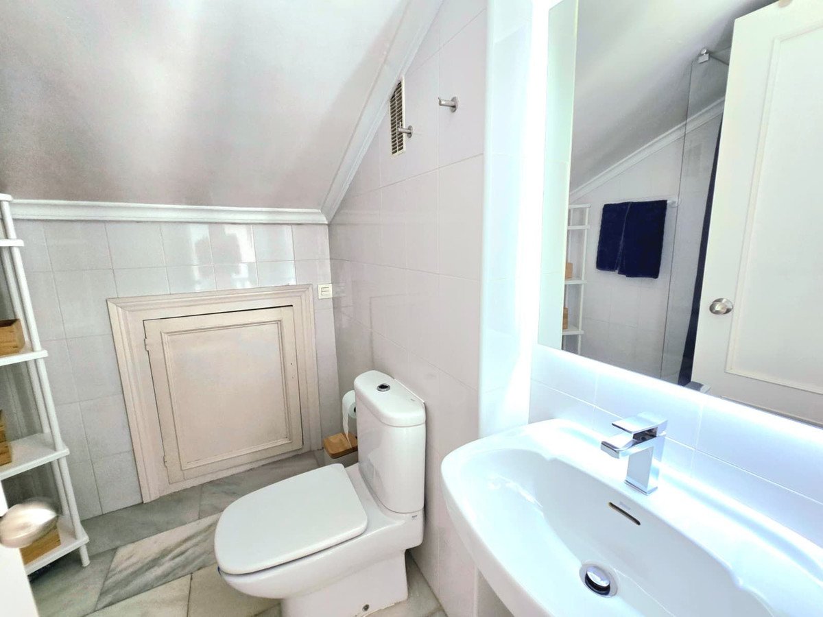 2 Bed Penthouse Duplex in The Golden Mile
