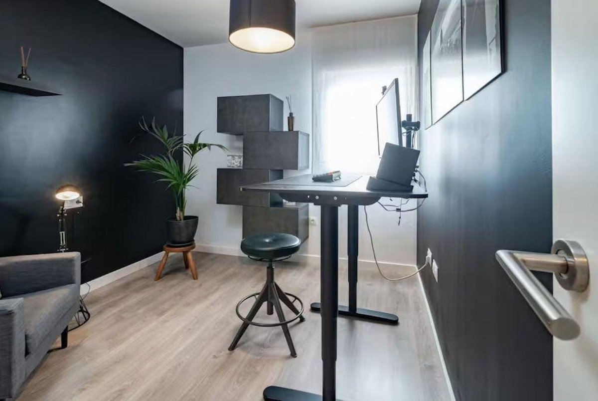 3 Bed Middle Floor Apartment in Nueva Andalucía
