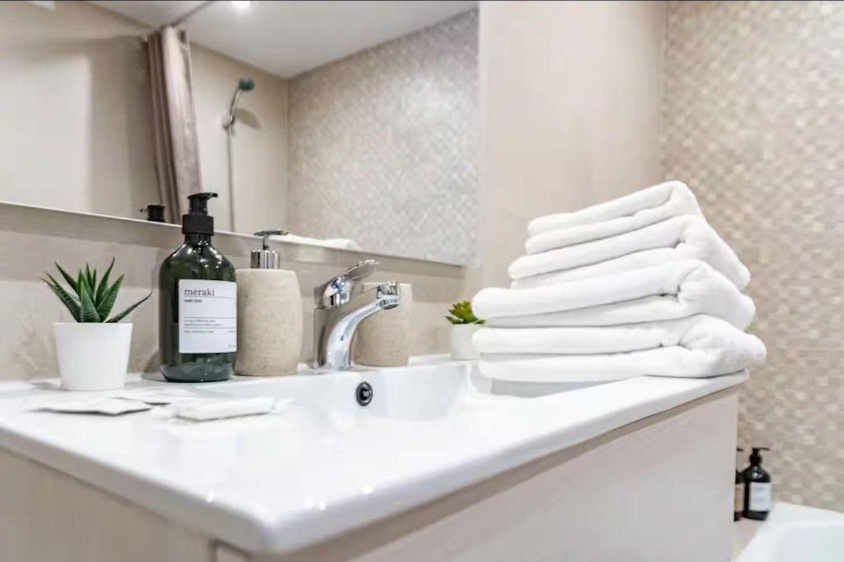 3 Bed Middle Floor Apartment in Nueva Andalucía