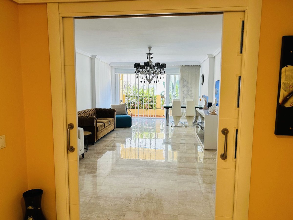2 Bed Ground Floor Apartment in Elviria
