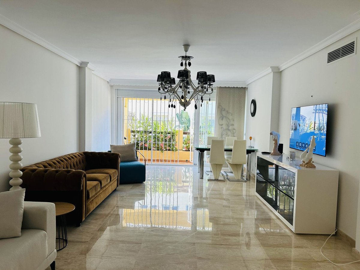 2 Bed Ground Floor Apartment in Elviria