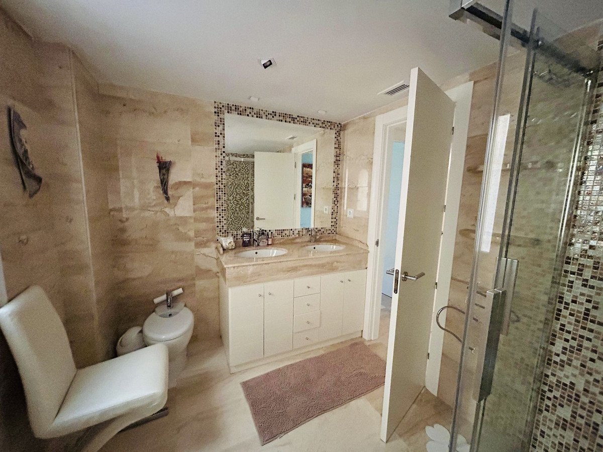 2 Bed Ground Floor Apartment in Elviria