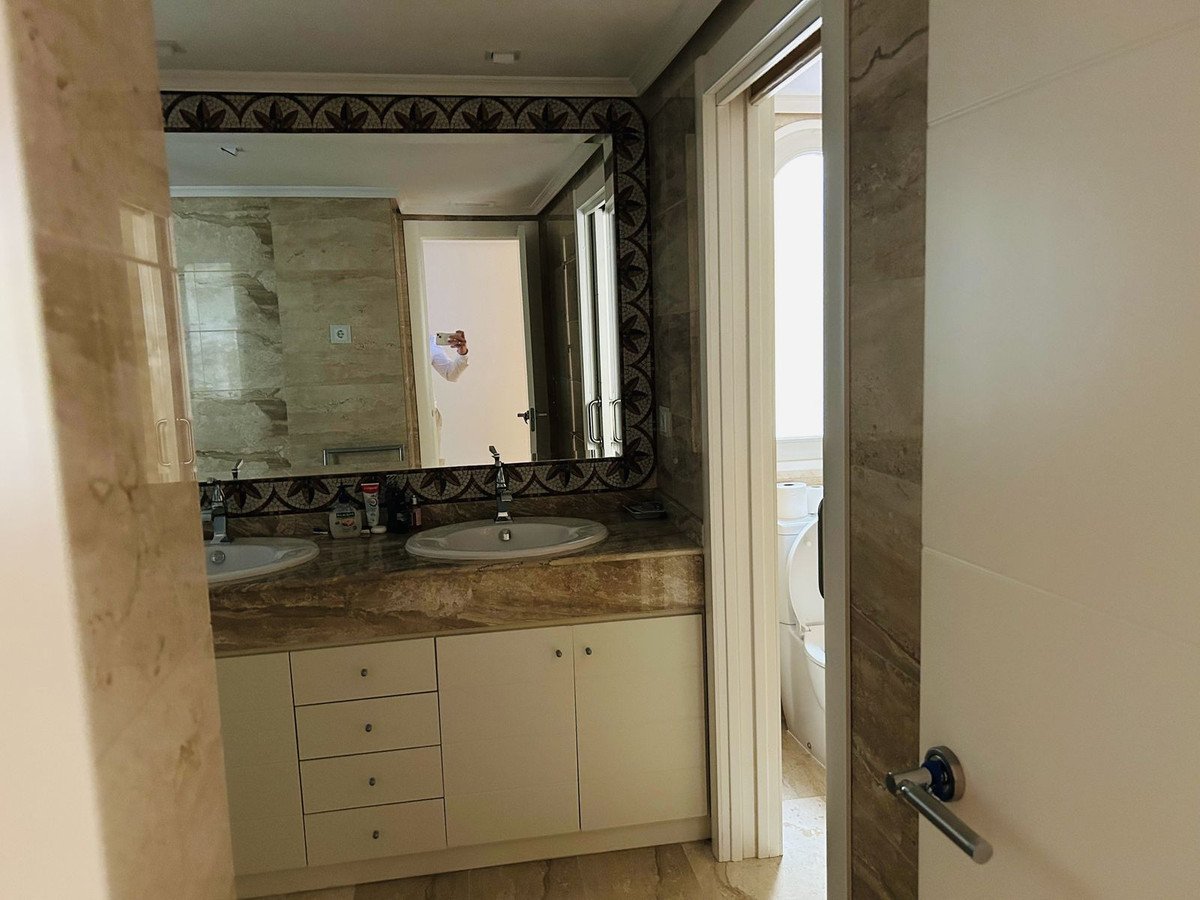2 Bed Ground Floor Apartment in Elviria