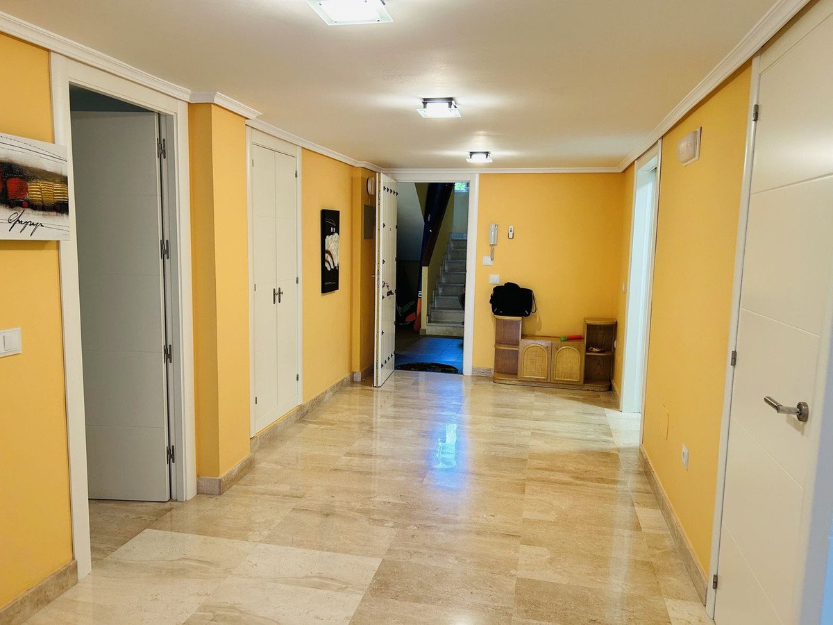 2 Bed Ground Floor Apartment in Elviria
