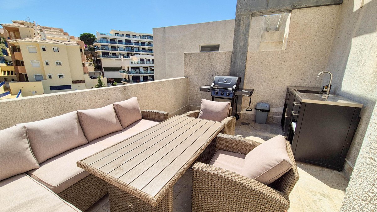 3 Bed Penthouse in Riviera del Sol