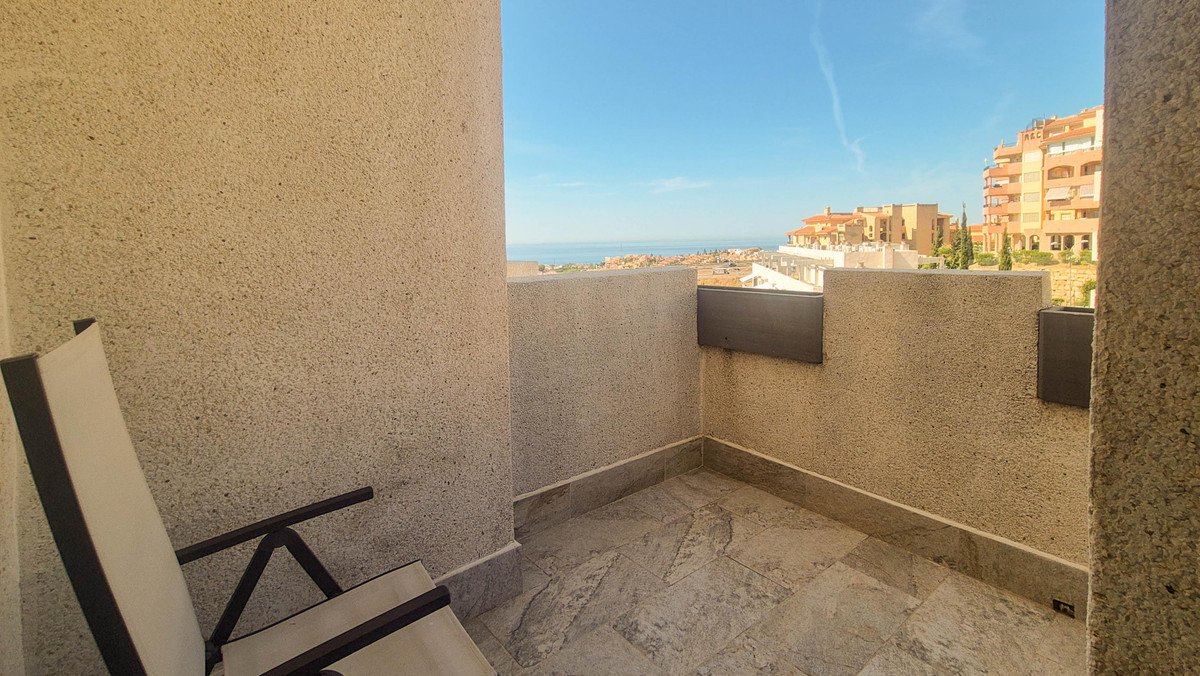 3 Bed Penthouse in Riviera del Sol