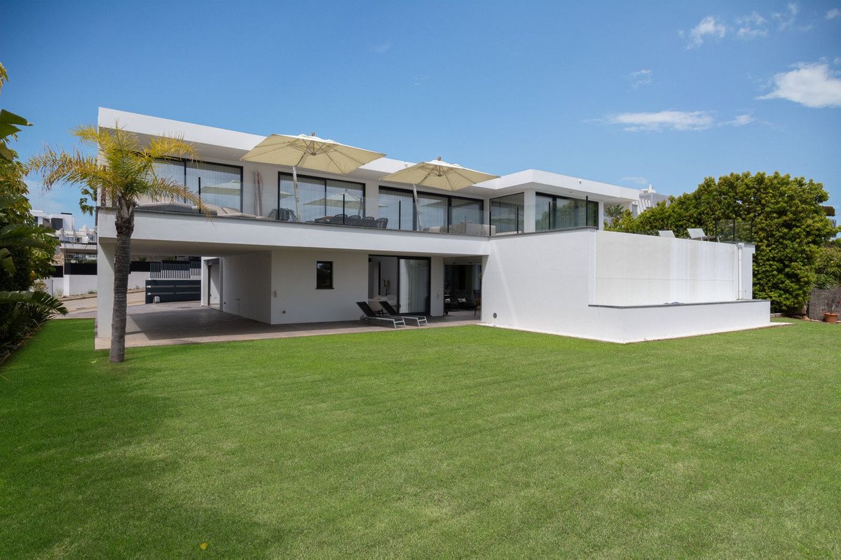 5 Bed Detached Villa in Cabopino