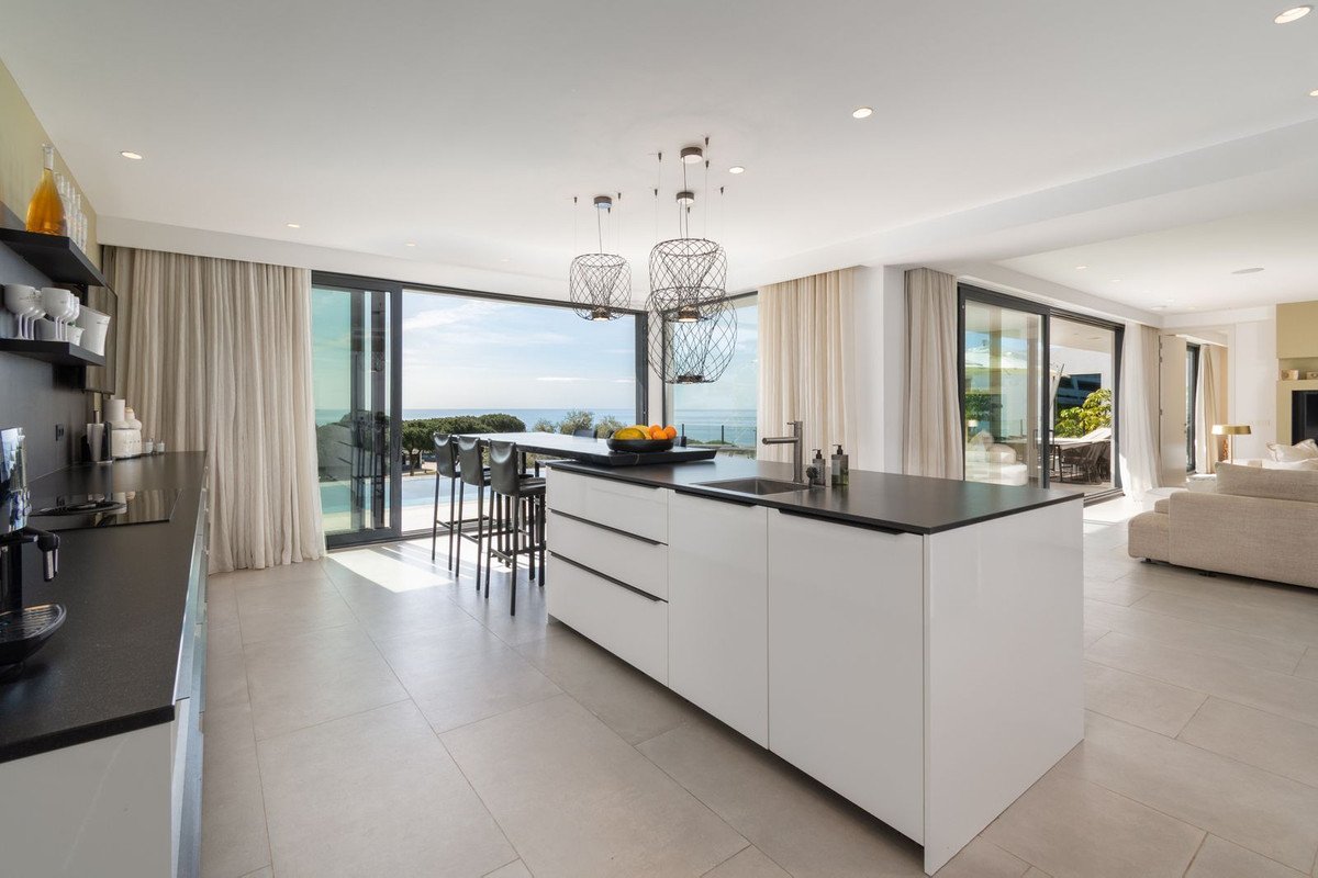 5 Bed Detached Villa in Cabopino