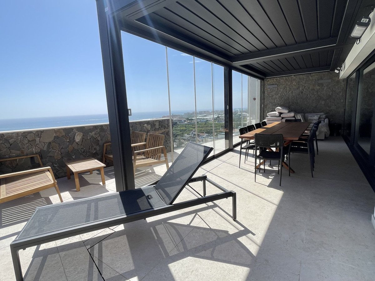5 Bed Townhouse in Torrox Costa