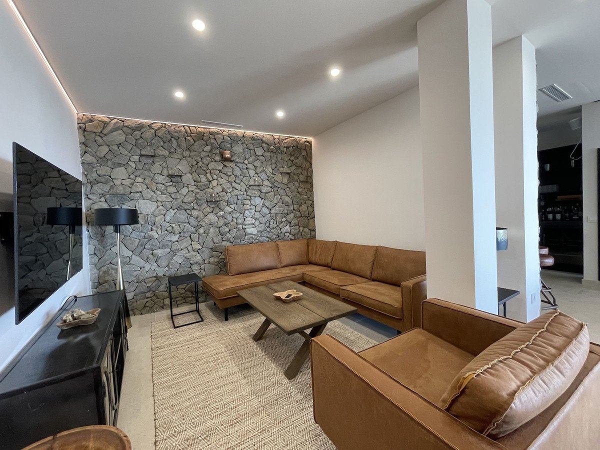 5 Bed Townhouse in Torrox Costa
