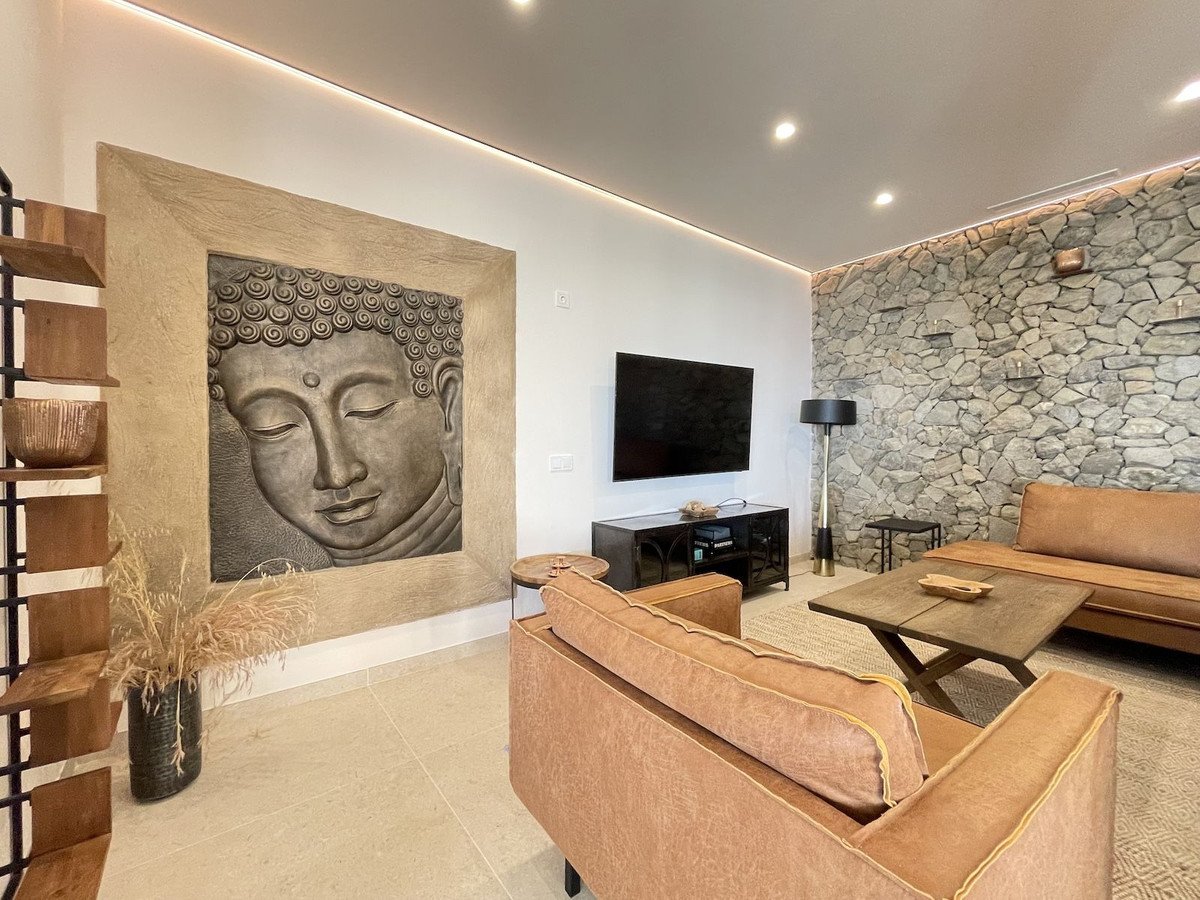 5 Bed Townhouse in Torrox Costa