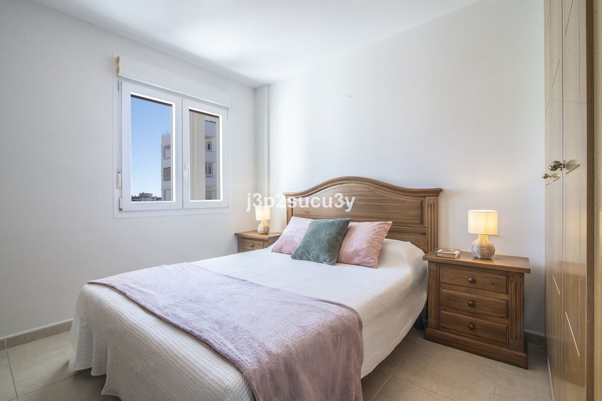 4 Bed Middle Floor Apartment in La Campana