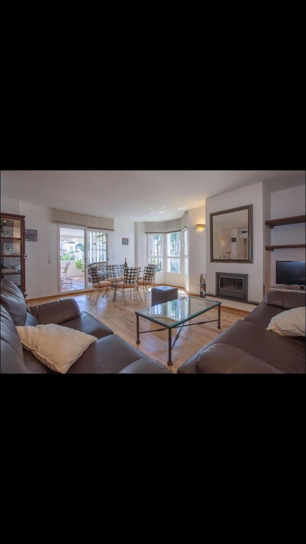 2 Bed Middle Floor Apartment in Nueva Andalucía