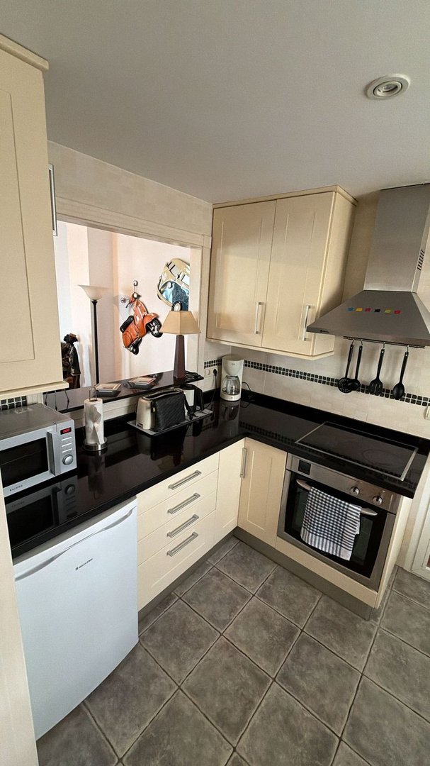 2 Bed Middle Floor Apartment in Nueva Andalucía