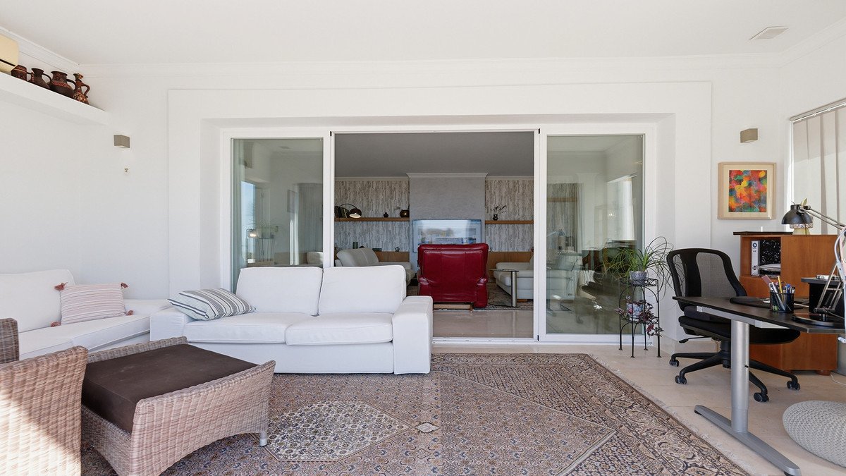 3 Bed Middle Floor Apartment in Doña Julia