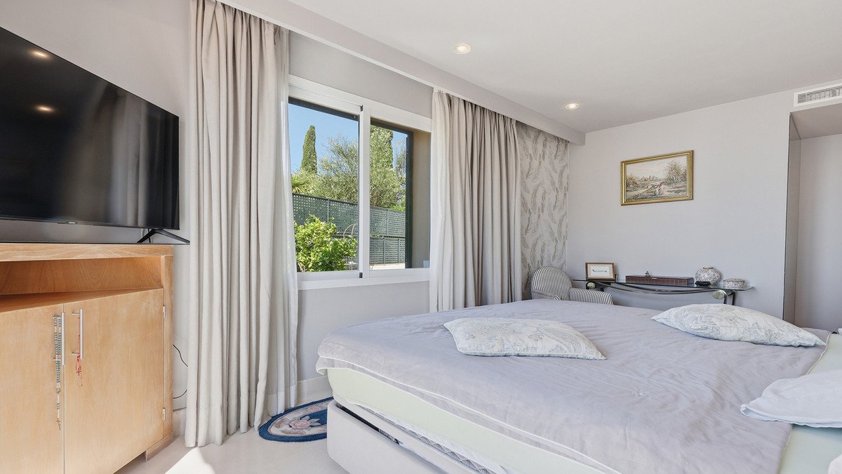 3 Bed Middle Floor Apartment in Doña Julia