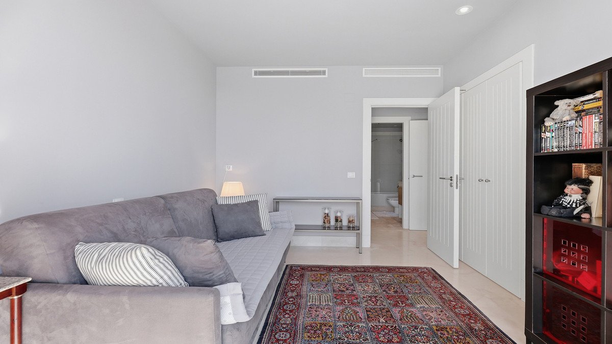 3 Bed Middle Floor Apartment in Doña Julia