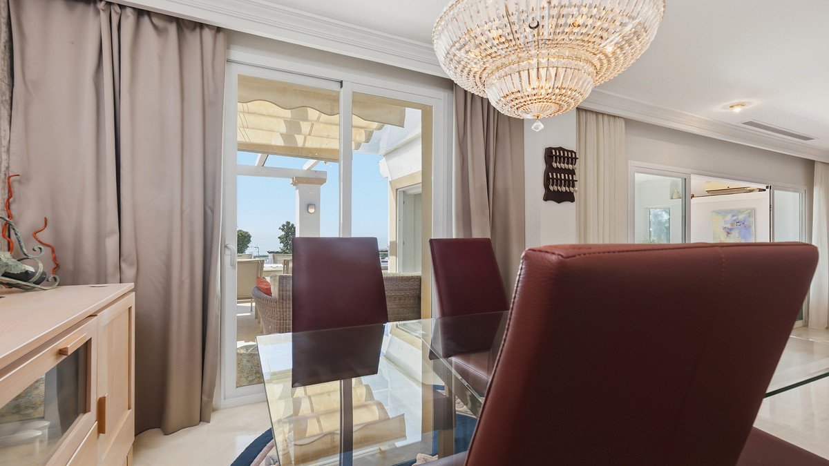 3 Bed Middle Floor Apartment in Doña Julia