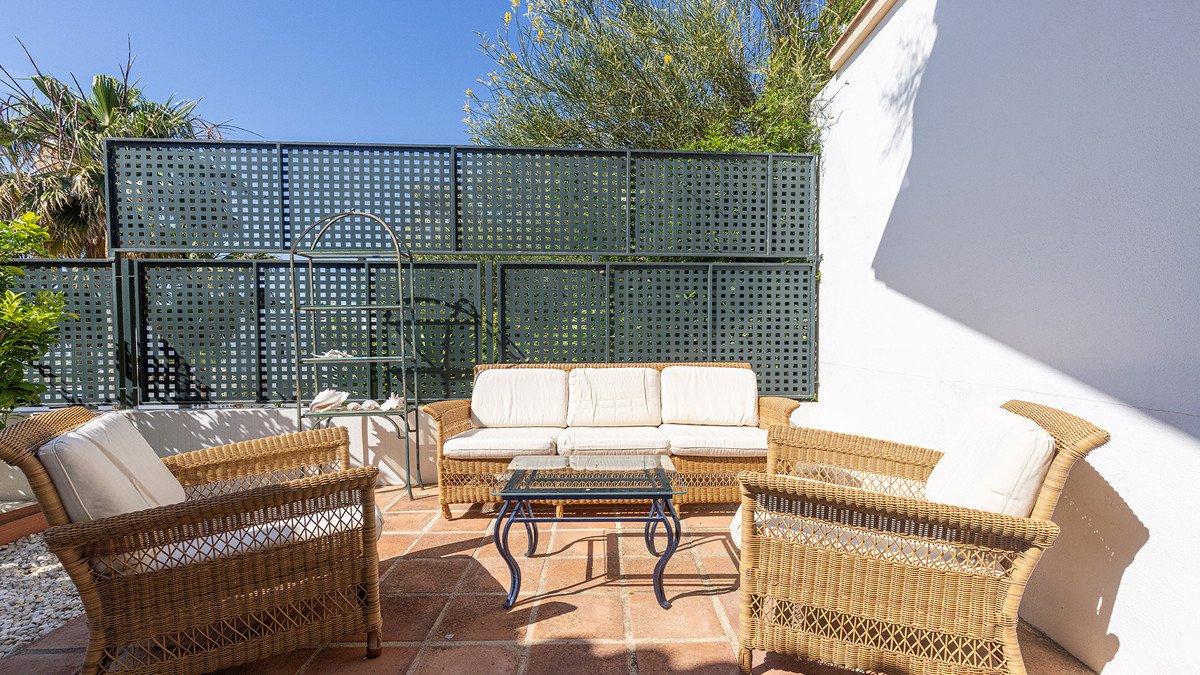 3 Bed Middle Floor Apartment in Doña Julia