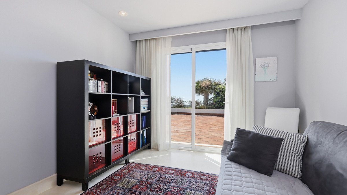 3 Bed Middle Floor Apartment in Doña Julia