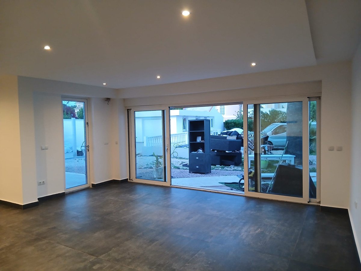4 Bed Detached Villa in Lomas de Cabo Roig