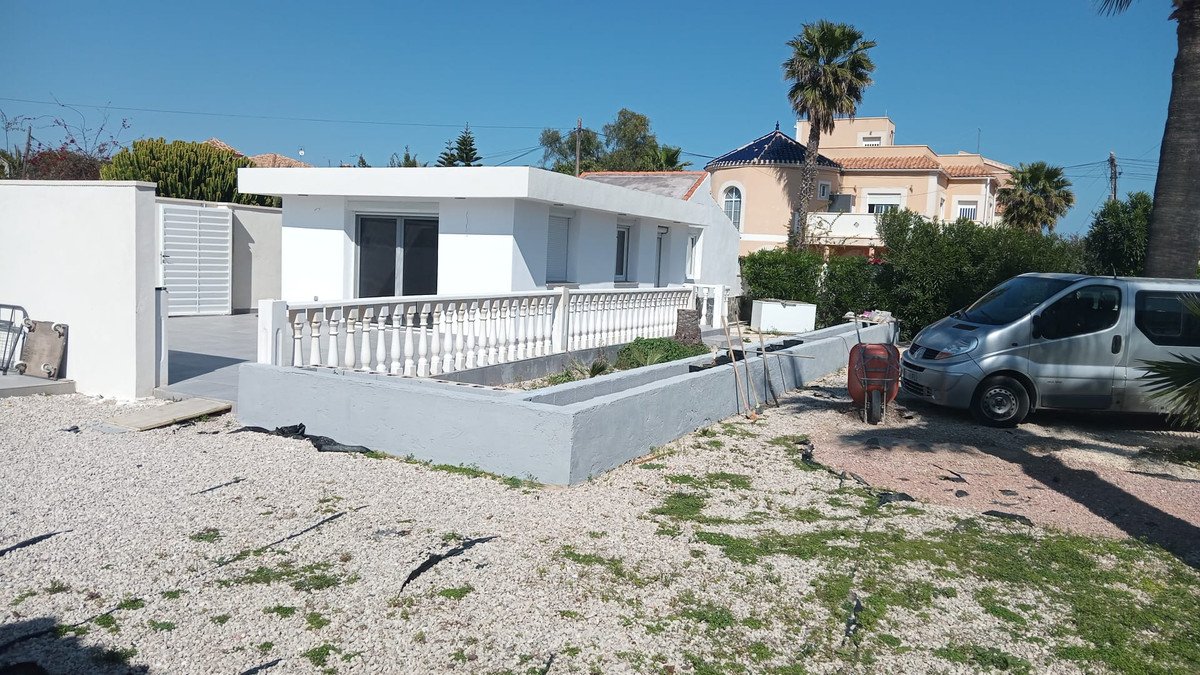 4 Bed Detached Villa in Lomas de Cabo Roig