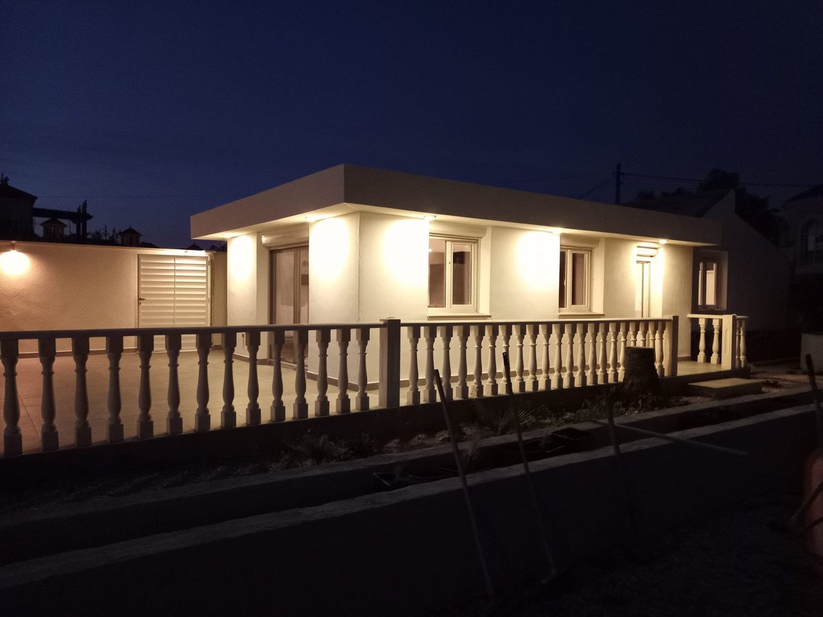 4 Bed Detached Villa in Lomas de Cabo Roig