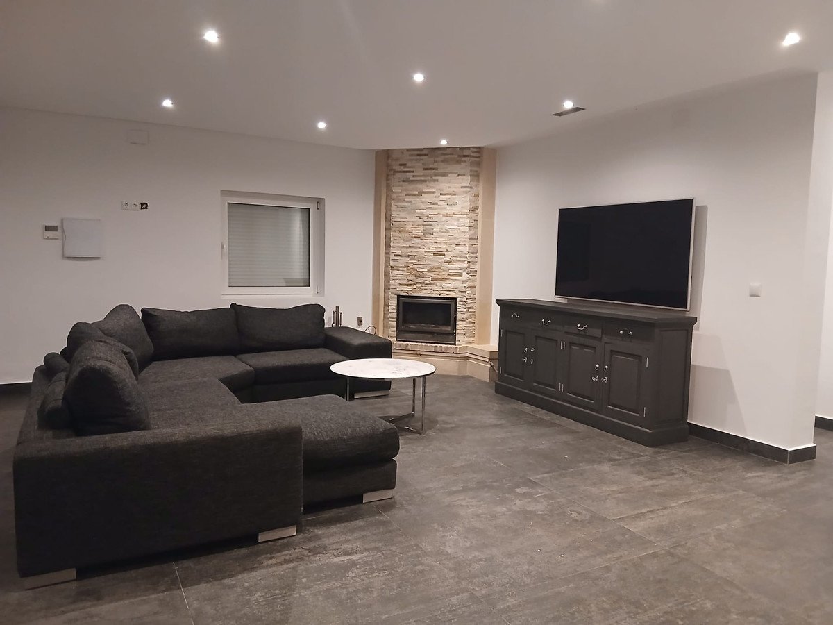 4 Bed Detached Villa in Lomas de Cabo Roig